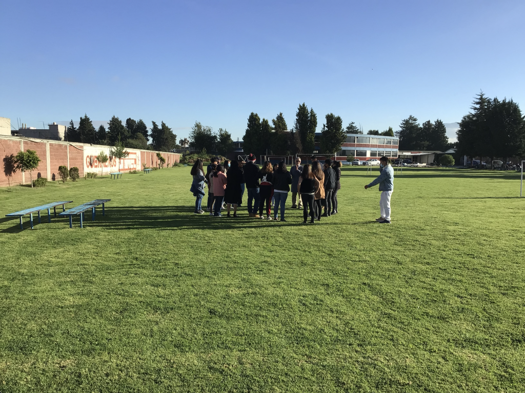 instalaciones-licenciatura-edificio-ixtapaluca-méxico-universidad-unimec-clase-psicologia-parque