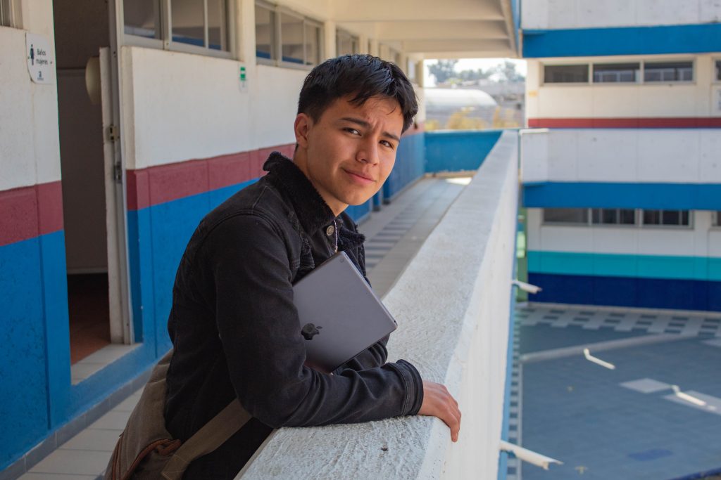 Alumno - Licenciatura - UNIMEC - Derecho - UNIVERSIDAD - uni - univer - instalaciones - vida - institucional - portada