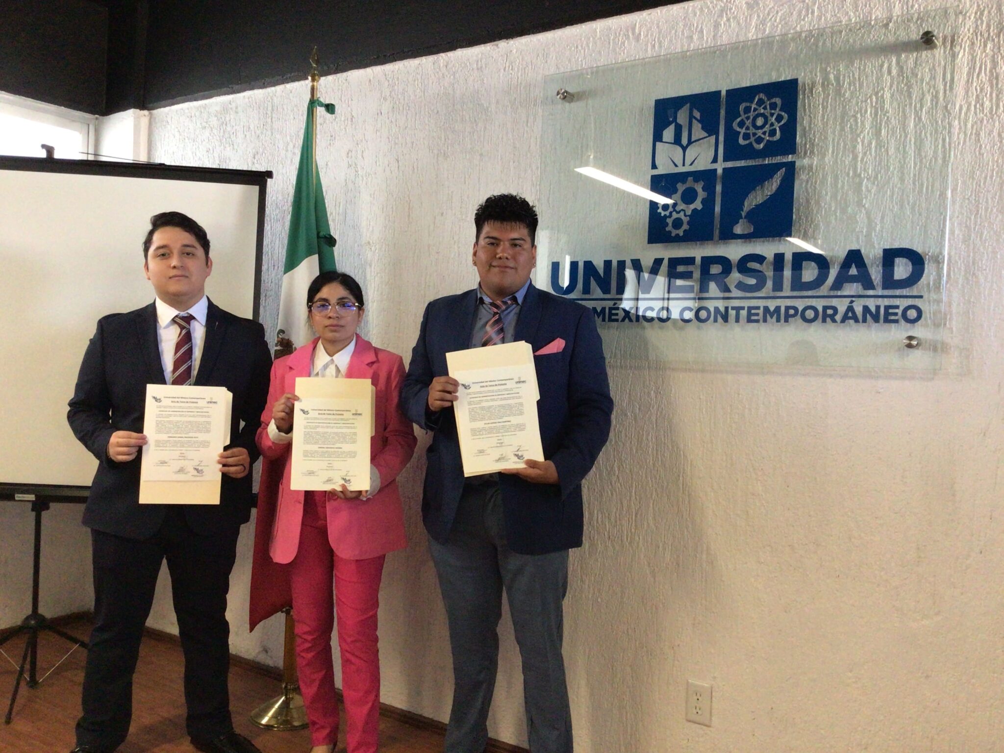 egresados-unimec-licenciatura-alumnos