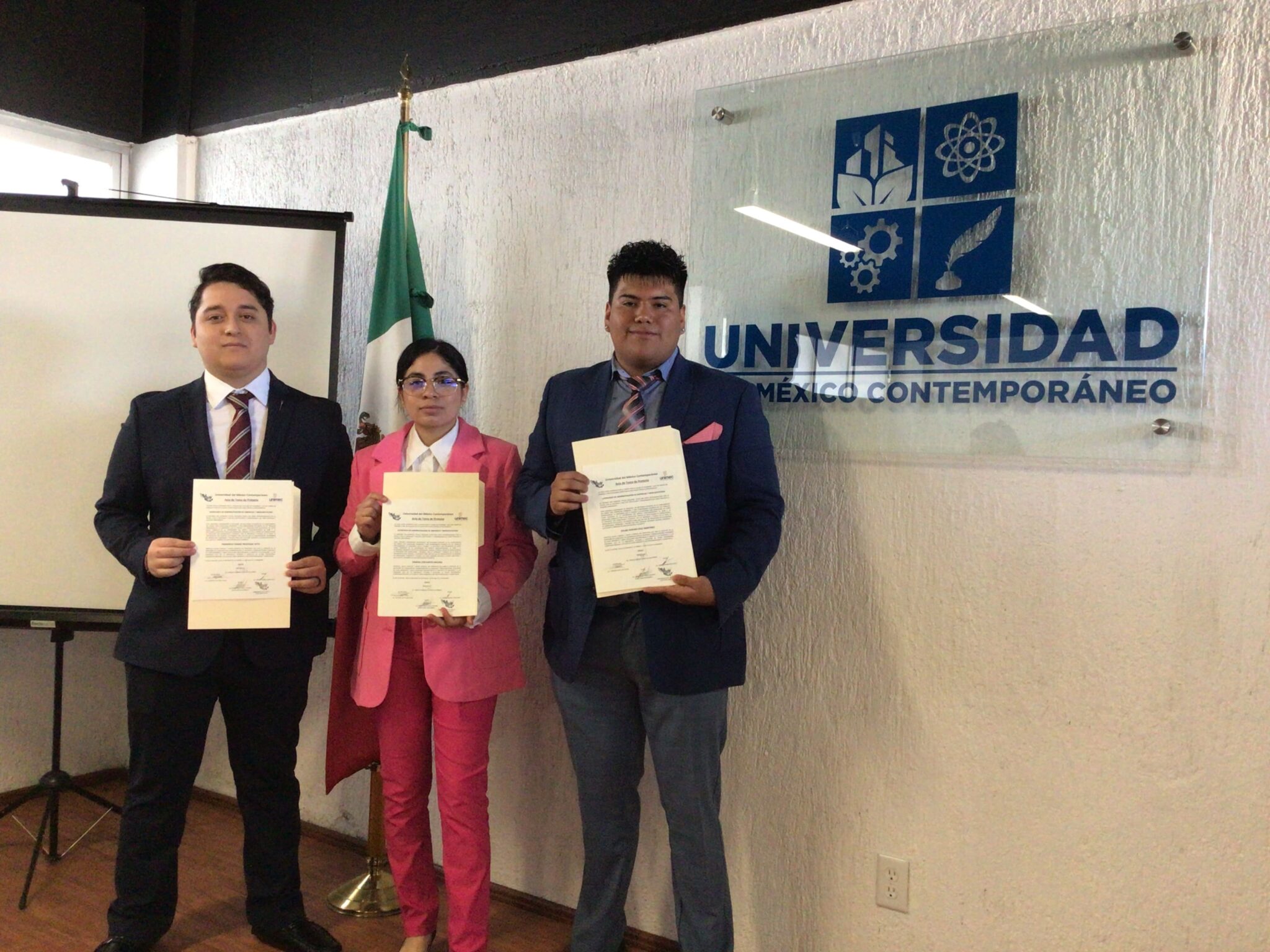 toma-de-protesta-licenciatura-unimec-alumnos